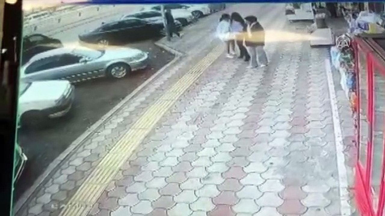 İki kadını önce taciz etti, sonra saldırdı