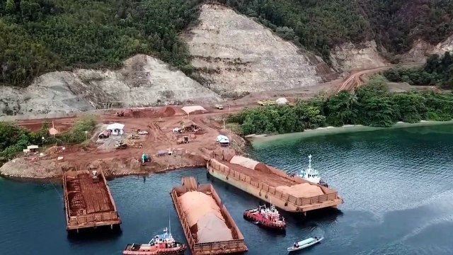 Tambang Nikel di Pulau Pakal