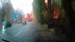 Grande explosão é filmada em uma das vias mais movimentadas da cidade ucraniana de Dnipro
