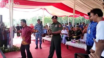 Saat Anies Baswedan Hantamkan Besi ke Pesilat