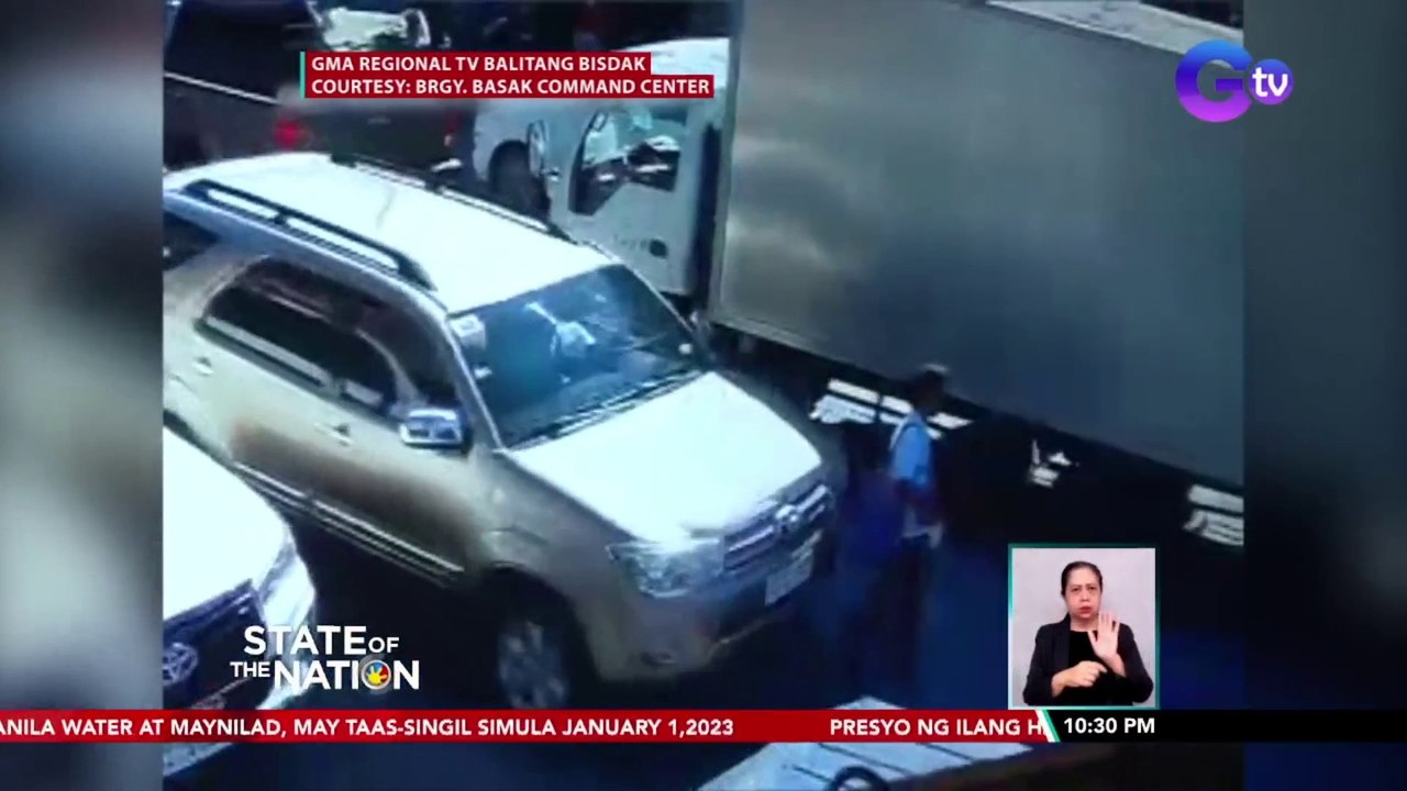 Estudyanteng tumatawid sa pedestrian lane, na-h...