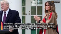 Menarik Perhatian, Mantel Melania Trump saat Perayaan Thanksgiving