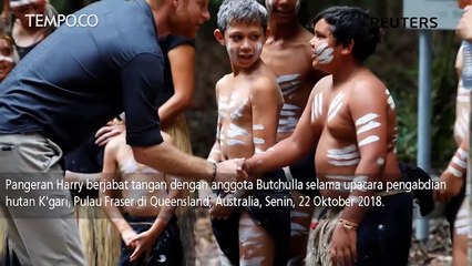 Pangeran Harry Kunjungi Pulau Fraser Tanpa Megan Markle