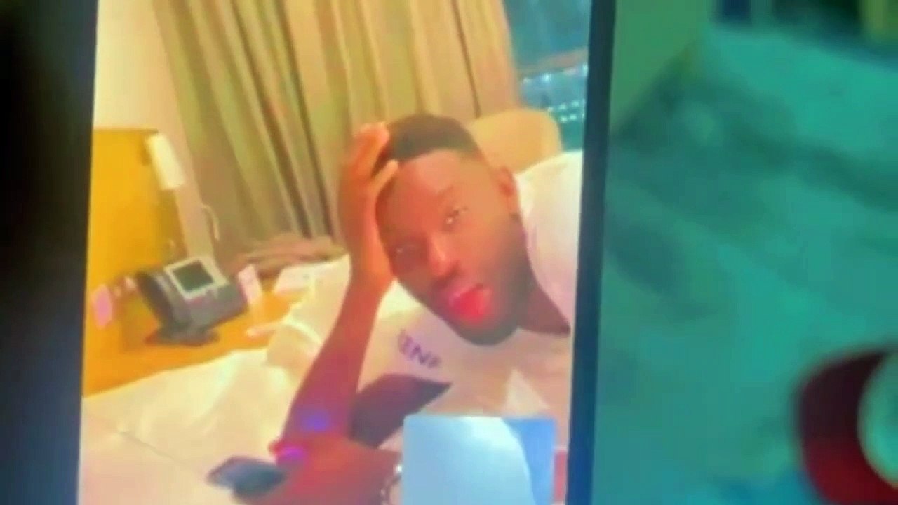 Dakar to Qatar Appel Whatsapp à mourir de rire entre Pawlish Mbaye, Pape Abou Cissé, Loum Ndiaye et M. Name