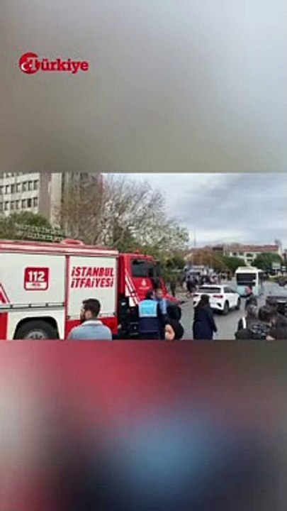 Metrobüs Belediye Binasına Daldı #shorts #metrobüs #kaza