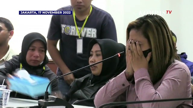 Isak Tangis Keluarga Korban Tragedi Kanjuruhan Datangi KPAI