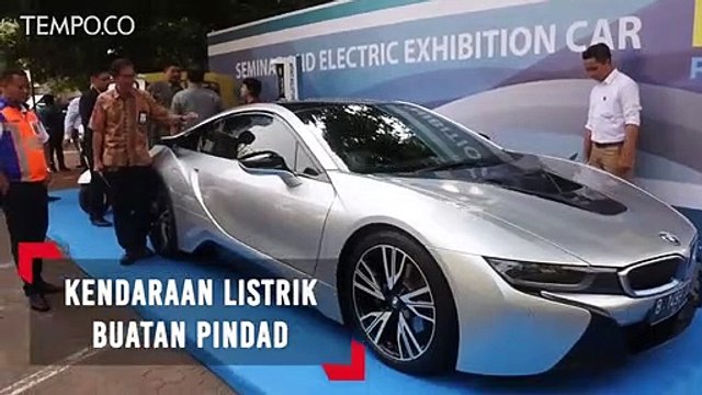 Pindad Pamerkan Kendaraan Listrik Roda Tiga