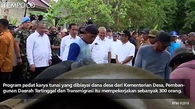 Presiden Joko Widodo Blusukan Lihat Pengecoran Jalan