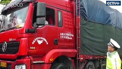 Ribuan Truk Berhenti Total Terkait Badai