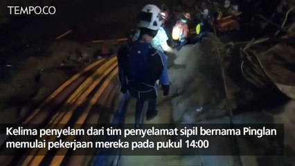 Penyelam Rekam Upaya Penyelamatan Anak Terjebak di Gua Thailand
