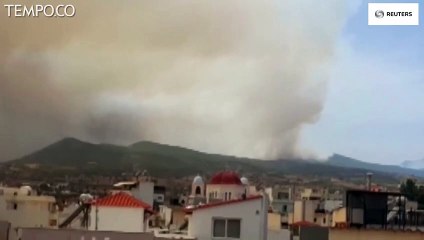 Kebakaran Hutan di Dekat Athena