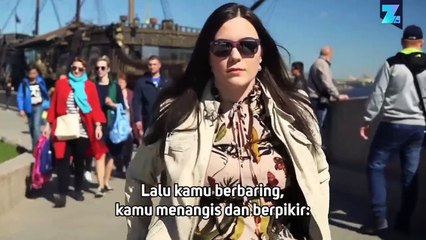 Mereka Mengatakan Seseorang Terantai Di Kursi Roda...