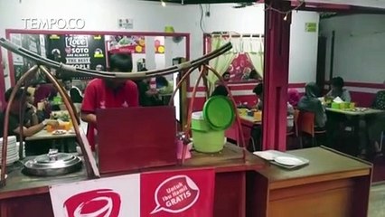 Buka Puasa Soto, Bayar Pakai Kartu Doa untuk Indonesia Damai