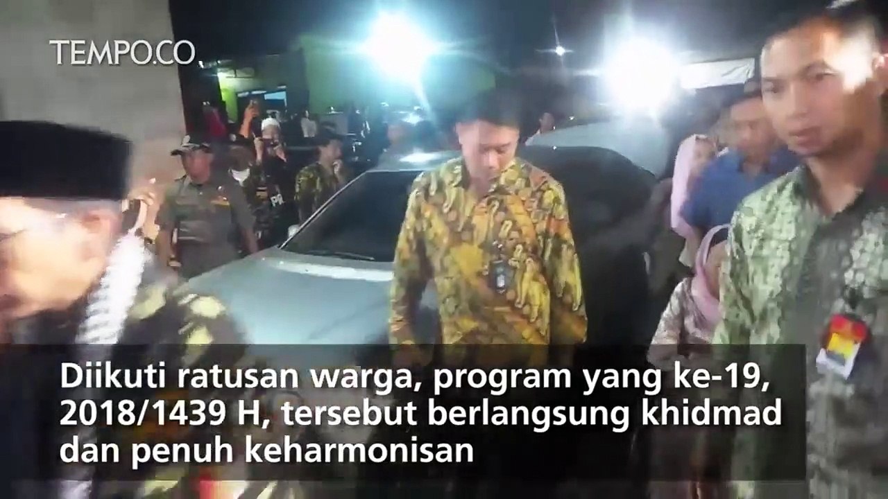 Shinta Nuriyah Gus Dur Sahur Bersama Warga di Halaman Gereja