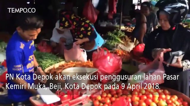 Jelang Eksekusi, Pedagang Pasar Kemiri Muka Tetap Berjualan