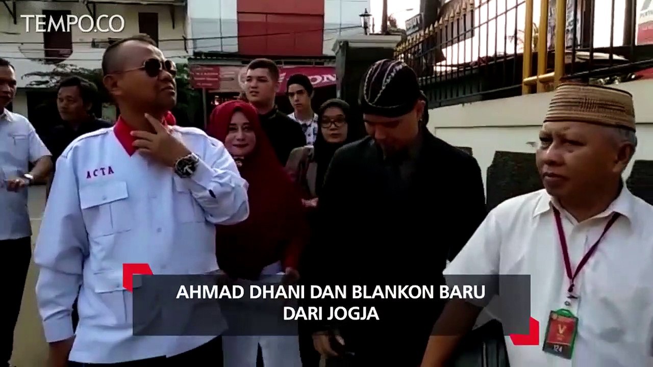 Ahmad Dhani dan Blankon Baru dari Jogja