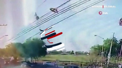 Meksika'daki helikopter kazası kamerada! 5 ölü var