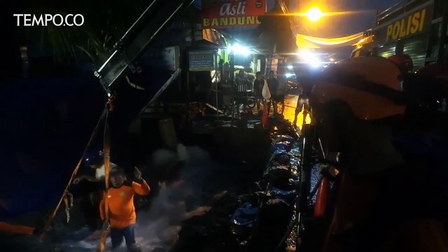 Hujan Deras, Bahu Jalan Ambrol Akses Indekost Eksklusif Terputus