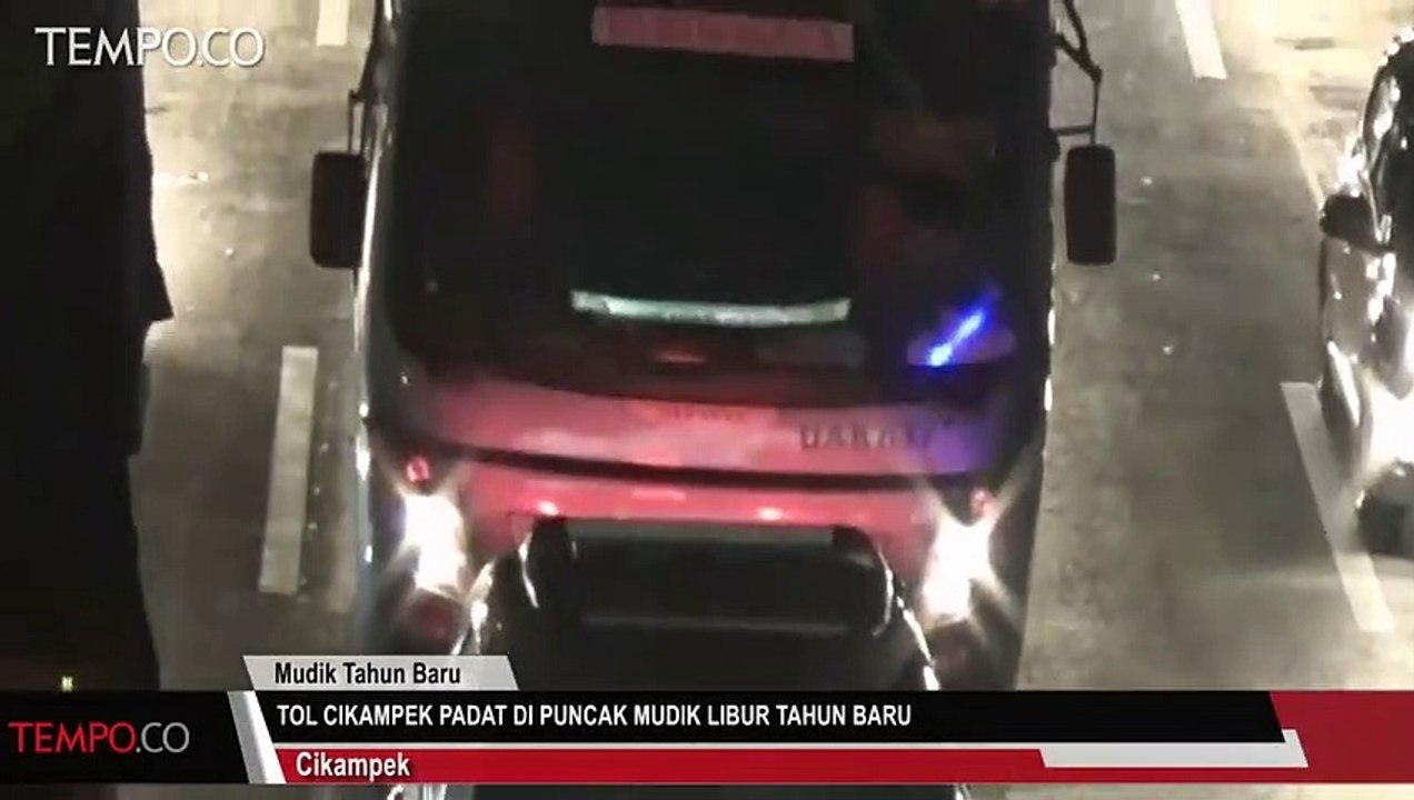 Tol Cikampek Padat di Puncak Mudik Libur Tahun Baru