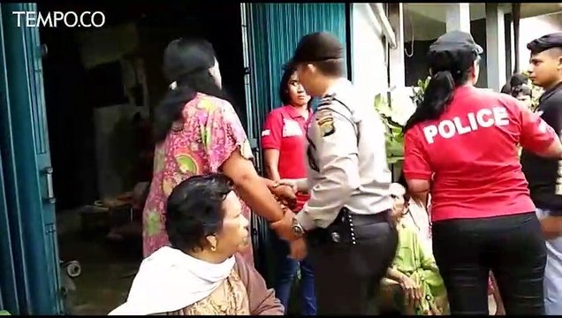 Polisi Geledah Kampung Narkoba di Kebayoran Lama