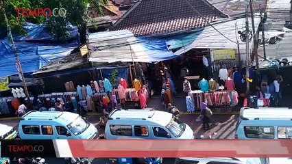 Sisa-sisa PKL yang Bertahan di Trotoar Tanah Abang