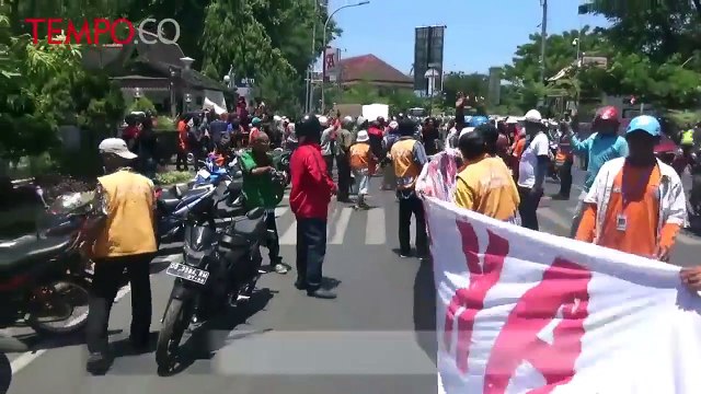 Ratusan Juru Parkir Demo Tolak Program Smart Parking