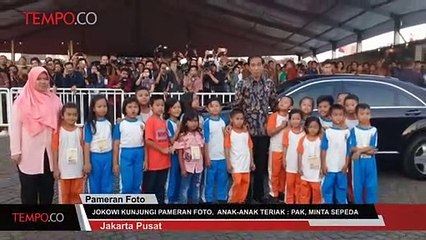 Jokowi Kunjungi Pameran Foto, Anak-anak Teriak: Pak, Minta Sepeda