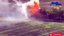 Ukraine drone footage!Ukrainian forces blow up an unsuspecting Russian tank in a massive blast