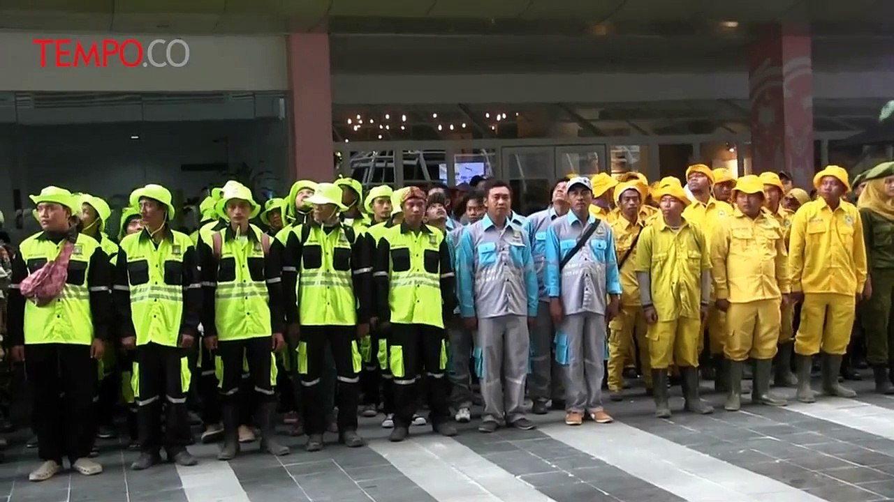 Sambut HUT RI, Kota Tangerang Kibarkan Bendera Merah Putih Raksasa