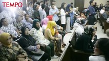 Korupsi Alkes, Atut Chosiyah Divonis 5 Tahun 6 Bulan Penjara