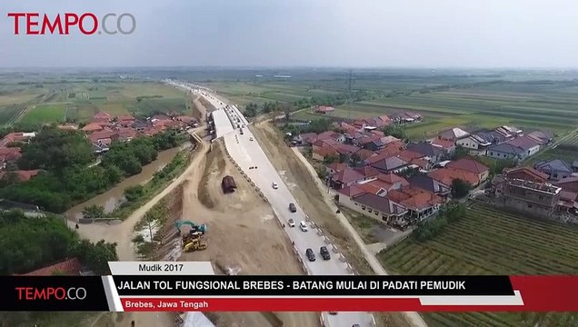 Jalan Tol Fungsional Brebes - Batang Mulai Dipadati Pemudik