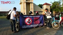 Ngabuburit, Komunitas Motor Tua Bagi Takjil dan Kampanye Anti Hoax