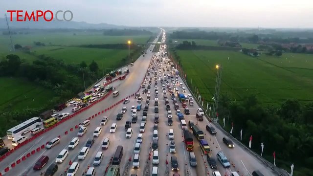 Puncak Arus Mudik Lebaran, Pintu Keluar Gerbang Tol Palimanan Padat