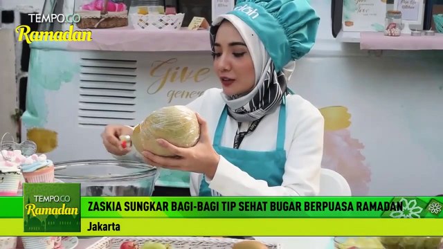 Zaskia Sungkar Bagi-Bagi Tip Sehat Bugar Berpuasa Ramadan