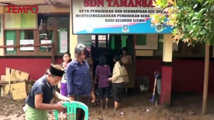 Banjir Bandang, Rusak Sekolah dan Rumah Warga di Baros