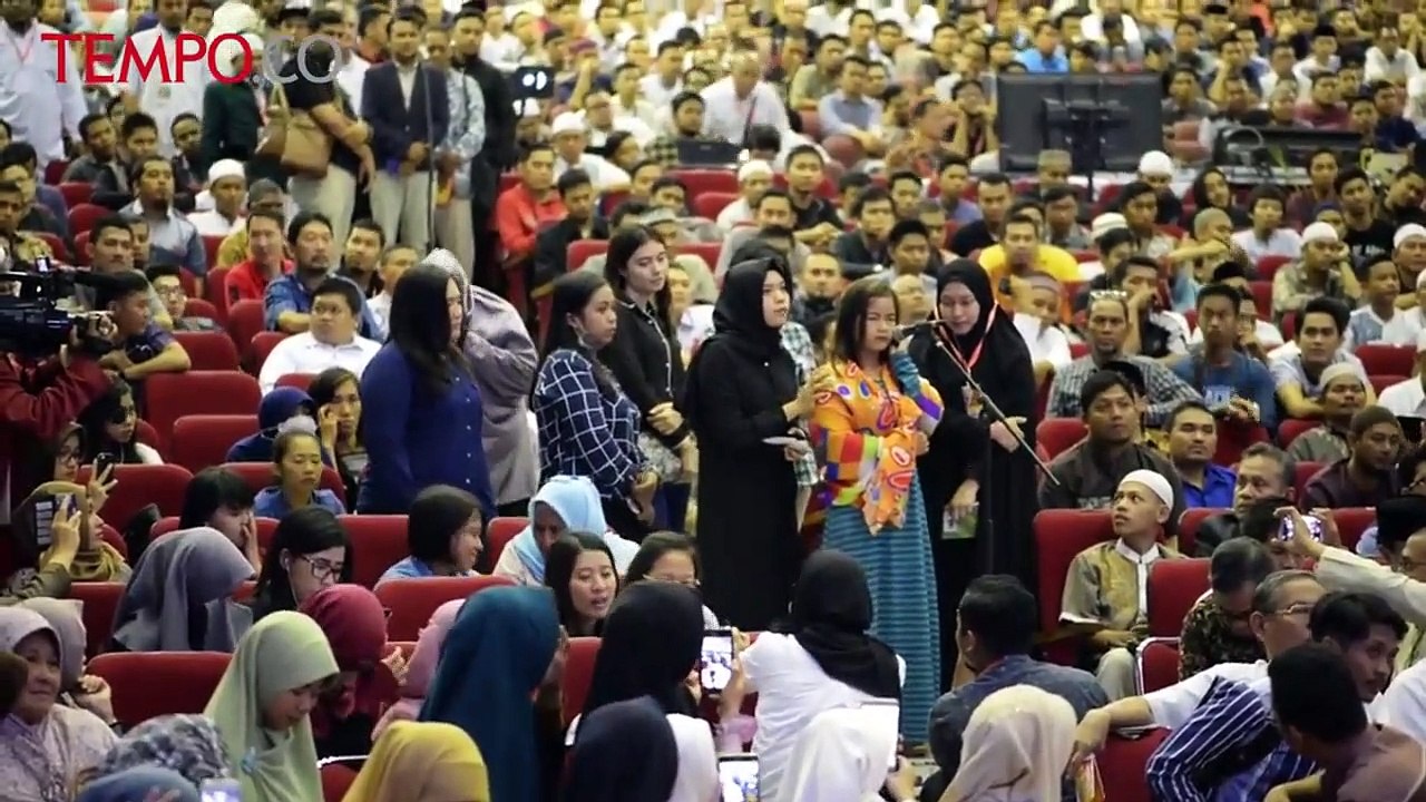 7 Nonmuslim Masuk Islam saat Ceramah Zakir Naik