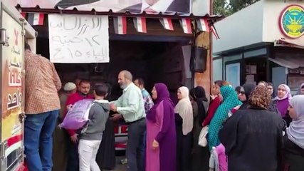 إقبال كبير على مبادرة كلنا واحد لشراء الأرز بالمحلة