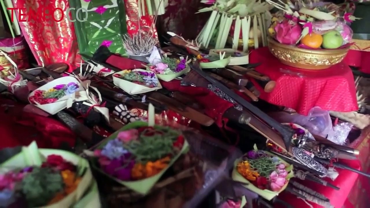 Ritual Tempek Landep di Bali - video Dailymotion