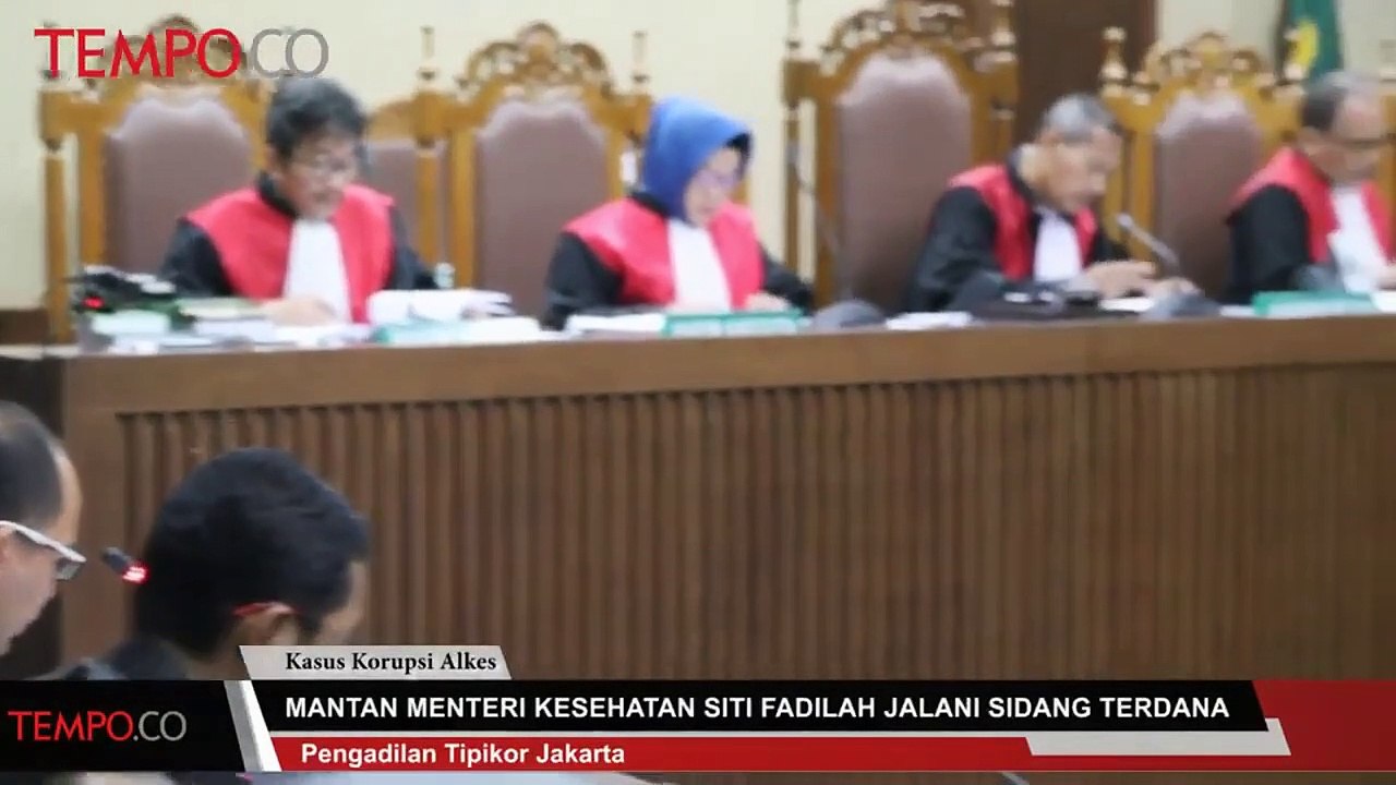 Mantan Menteri Kesehatan Siti Fadilah Jalani Sidang Perdana