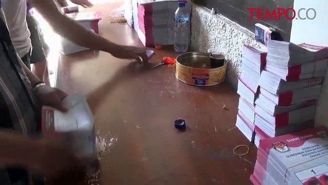 Hari Pertama Pelipatan Surat Suara, KPUD Kab. Serang Temukan 1200 Surat Suara Rusak