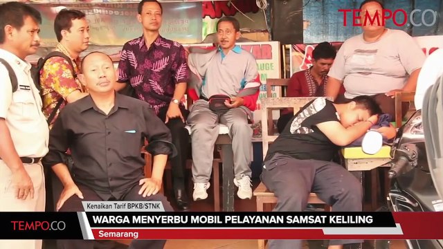 Warga Menyerbu Pelayanan Samsat Keliling