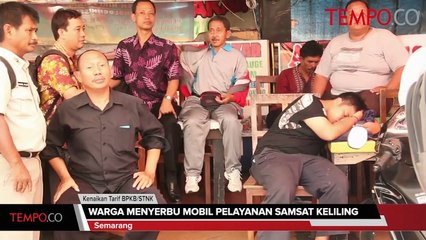 Video herunterladen: Warga Menyerbu Pelayanan Samsat Keliling