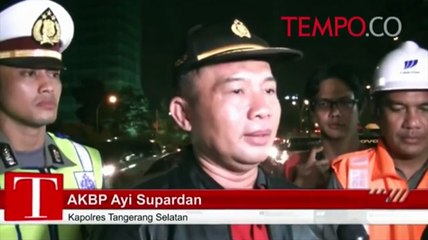 Petugas Kesulitan Robohkan Gedung Panin Bintaro