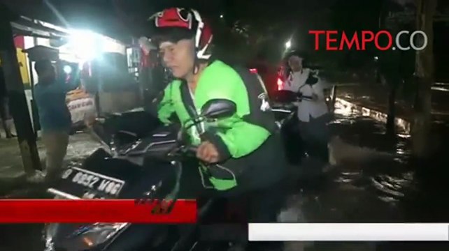 Tanggul Anak Kali Angke Jebol, Ratusan Rumah Terendam