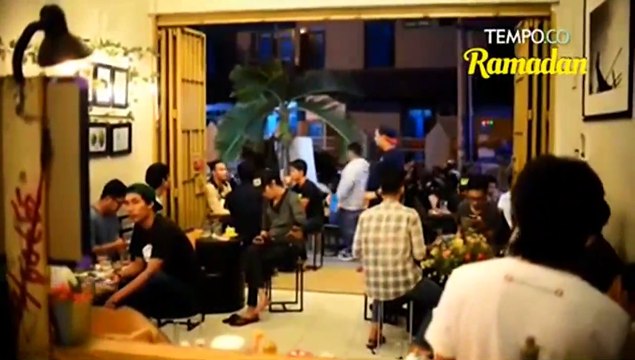 Nikmati Kopi Sambil Belajar Usai Sholat Tarawih di Kedai ini