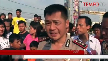 Bus Transjakarta dan Minibus Terlibat Kecelakaan dengan Kereta