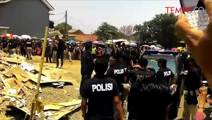 Rekonstruksi Pembunuhan Anak Dalam Kardus, Dipenuhi Warga