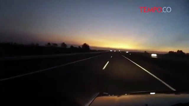 Video Timelapse Tol Cipali Arah Cikopo saat Malam