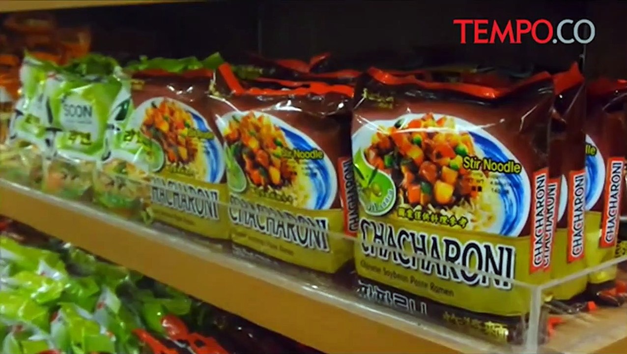 Sidak-Super-Market-BBPOM-Temukan-Makanan-Impor-Tak-Berizin.flv