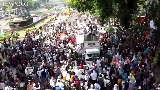 Memaksa Masuk, Pendemo PA 212 Terlibat Bentrok dengan Polisi